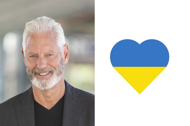 Foto på Fredrik Kjos och ett hjärta med de ukrainska flaggans färger